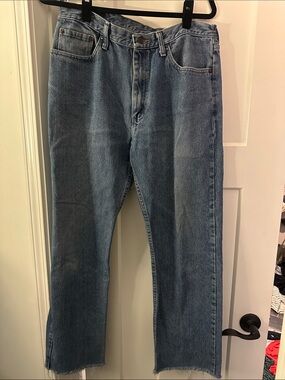 Wrangler frayed bottoms Men’s Jeans in Light Blue